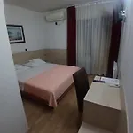 Viv Ξενοδοχείο