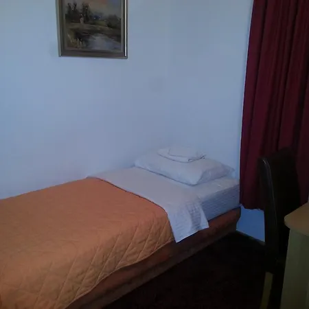 Viv Hotel